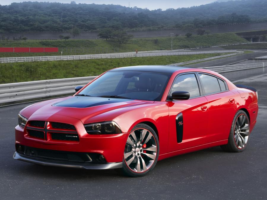 Dodge Charger R/T RedLine by Mopar 2011 года  (фото 2 из 2)